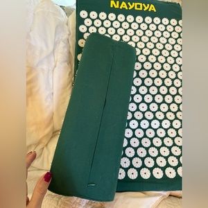 Nayoya back pad and pillow for anywhere u have pain nwot